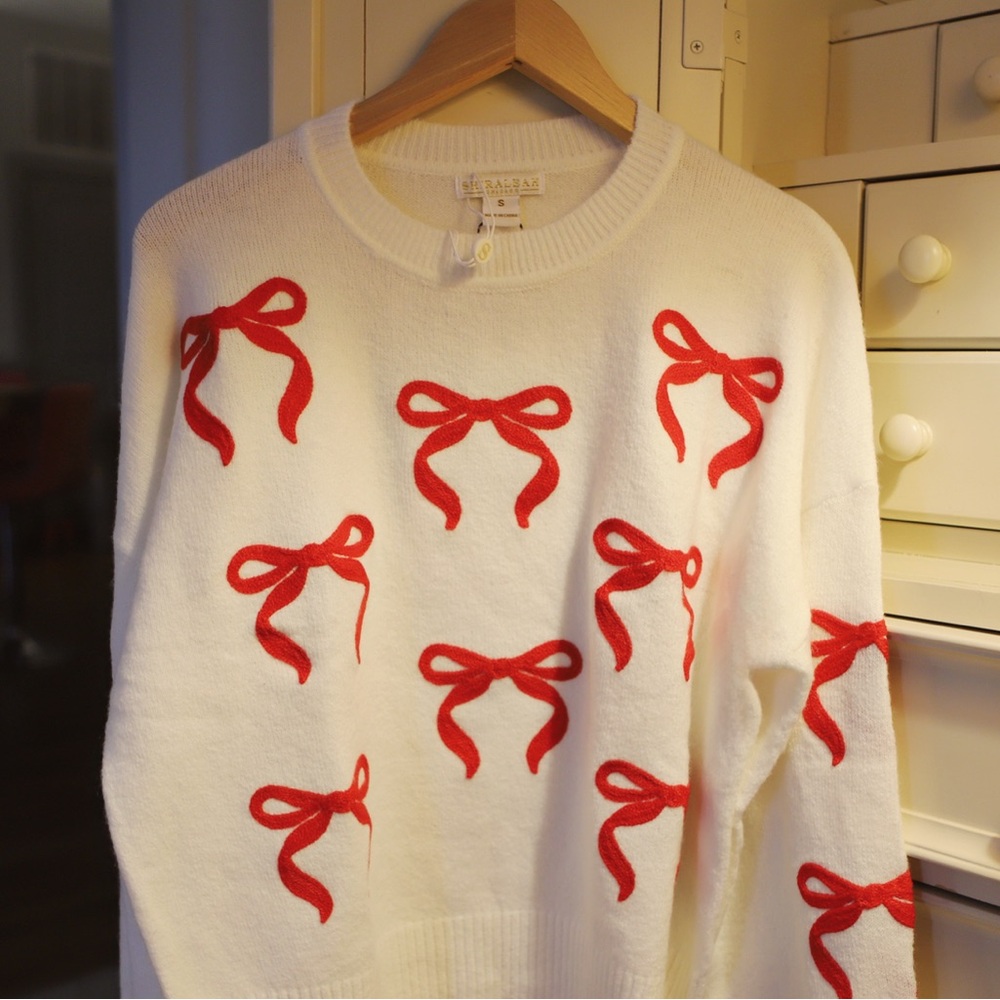 Shiraleah Women’s Holiday Bow Sweater